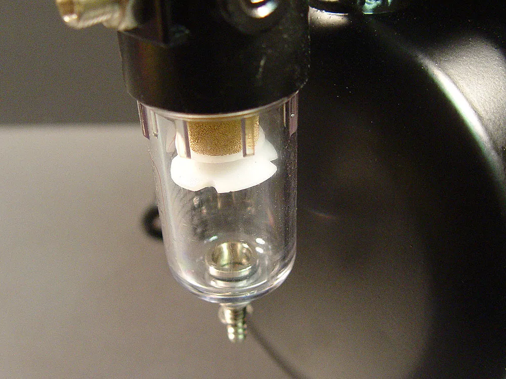 Компрессор 1203 с регулятором давления Компрессор 1203 с регулятором давления