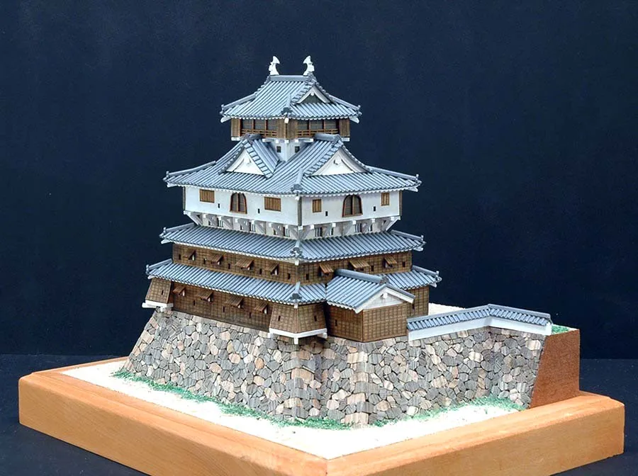 Замок Iwakuni Замок Iwakuni