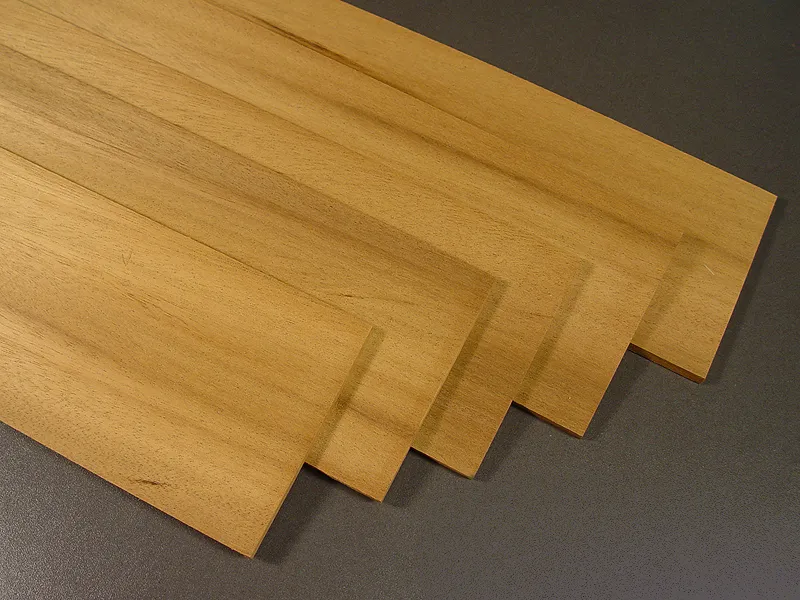 Лист 10х100 мм, африканский орех