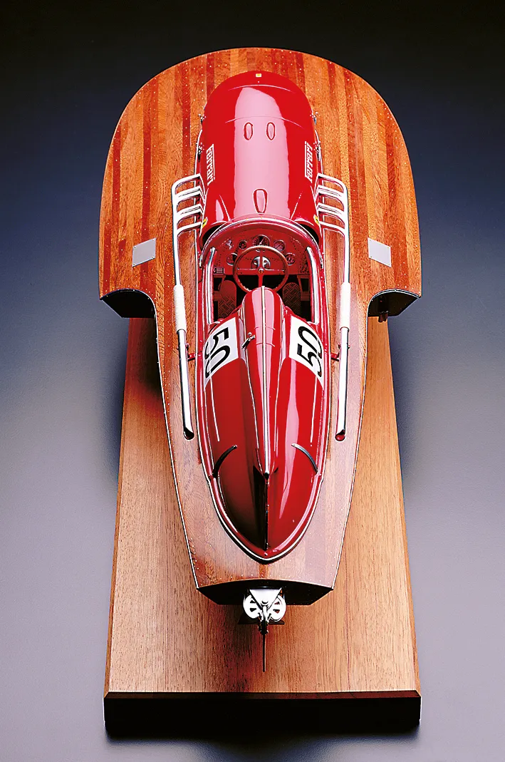 катера Ferrari Arno XI + (Полный набор инструментов, клея и лак) катера Ferrari Arno XI + (Полный набор инструментов, клея и лак)