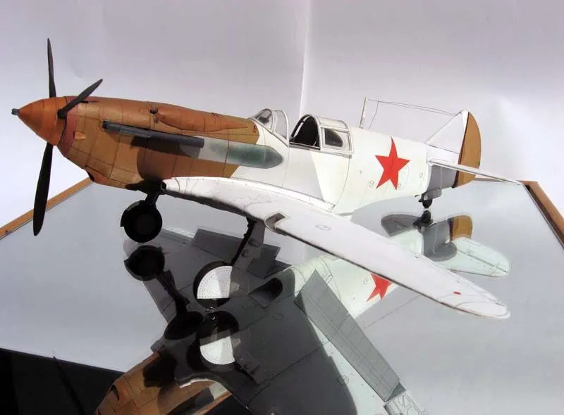 Модель из картона Истребитель