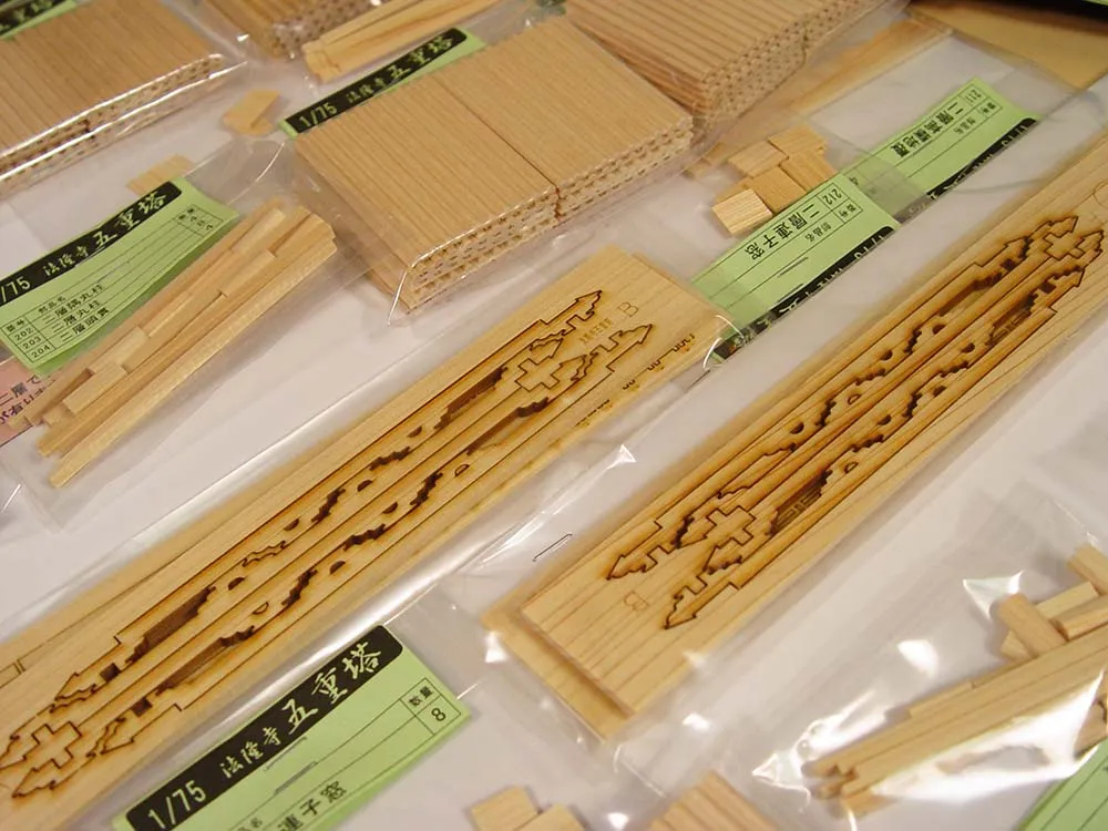 5-ти ярусная пагода Horyuji + (Стартовый набор инструментов)