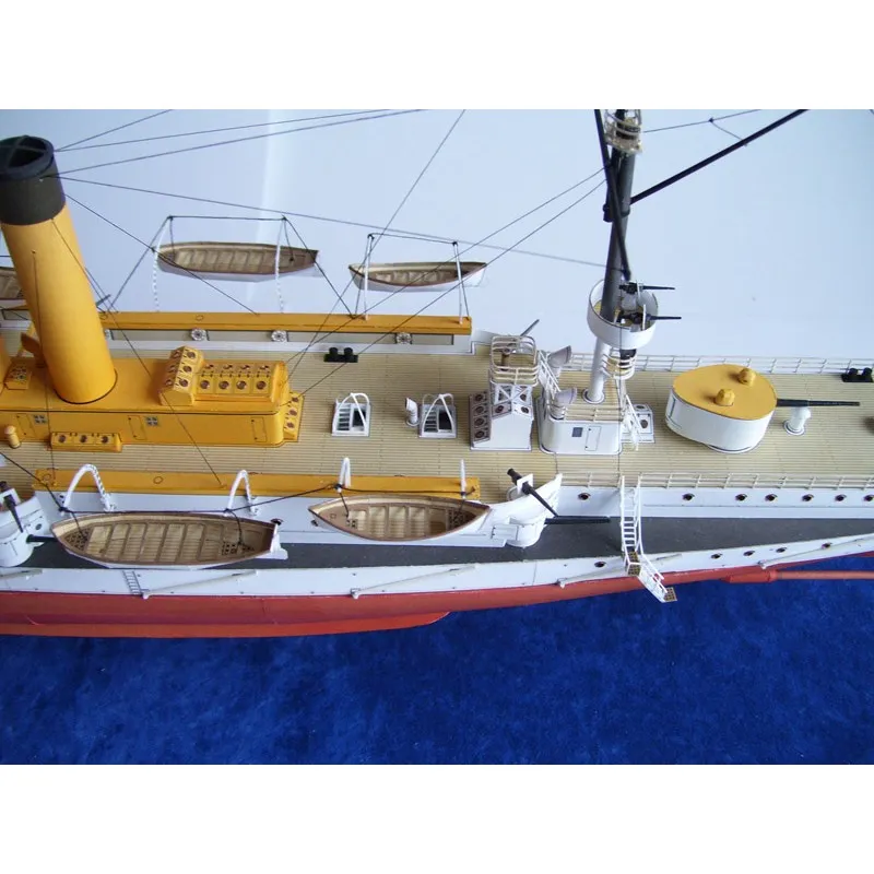 Модель из бумаги броненосный крейсер І ранга "Баян", Россия 1903 г Модель из бумаги броненосный крейсер І ранга "Баян", Россия 1903 г