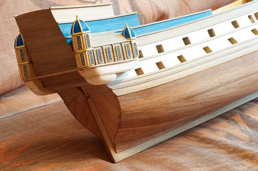деревянная модель корабля La Couronne деревянная модель корабля La Couronne