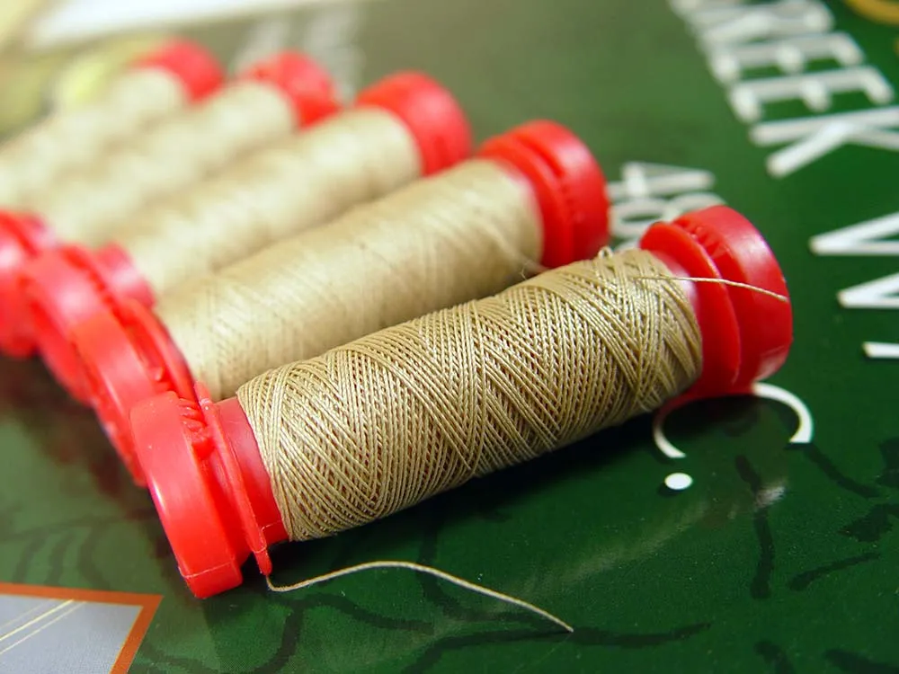 Нить для моделей Amati, бежевая 0,5мм х 100м