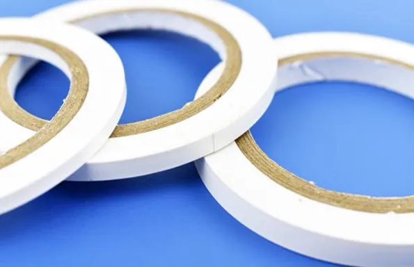 Маскировочная лента гибкая, белый ПВХ 2,5 мм х 10 м Маскировочная лента гибкая, белый ПВХ 2,5 мм х 10 м