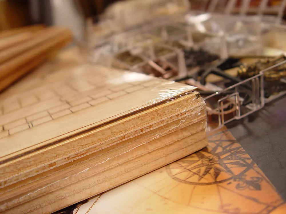 Линкор Montanes + (Полный набор инструментов, клея и краски)