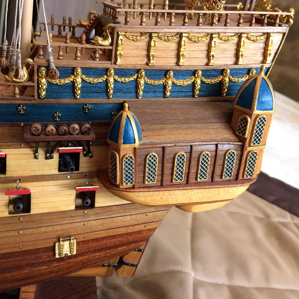 деревянная модель корабля La Couronne деревянная модель корабля La Couronne