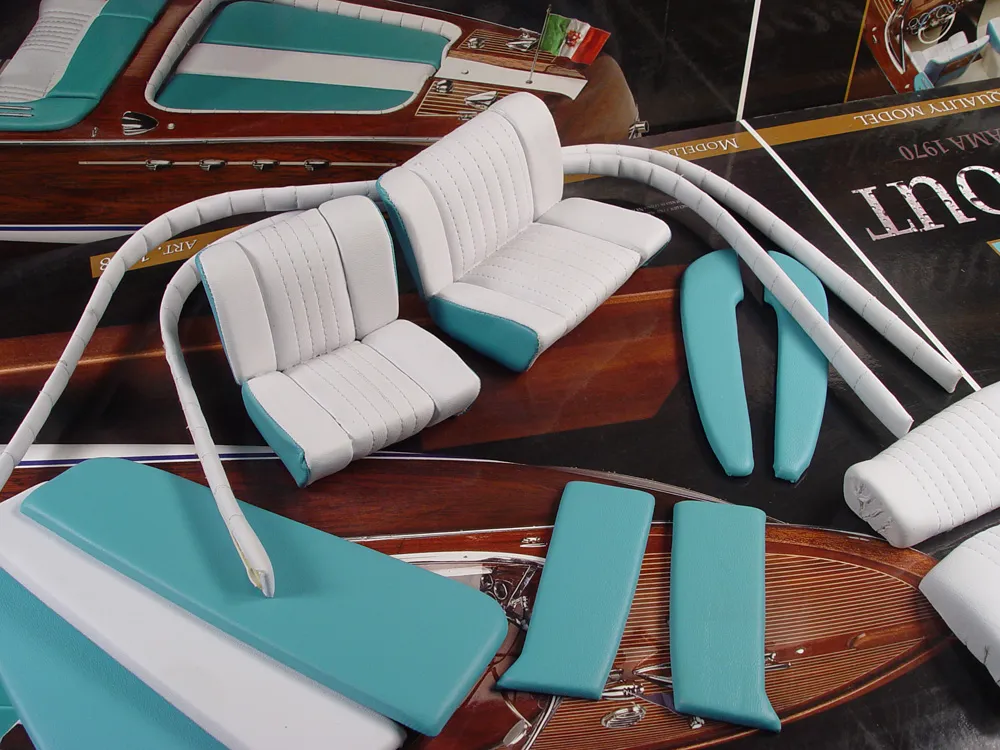 Гоночный катер Riva Aquarama 1970 + (Полный набор инструментов, основание и трансмиссия) Гоночный катер Riva Aquarama 1970 + (Полный набор инструментов, основание и трансмиссия)