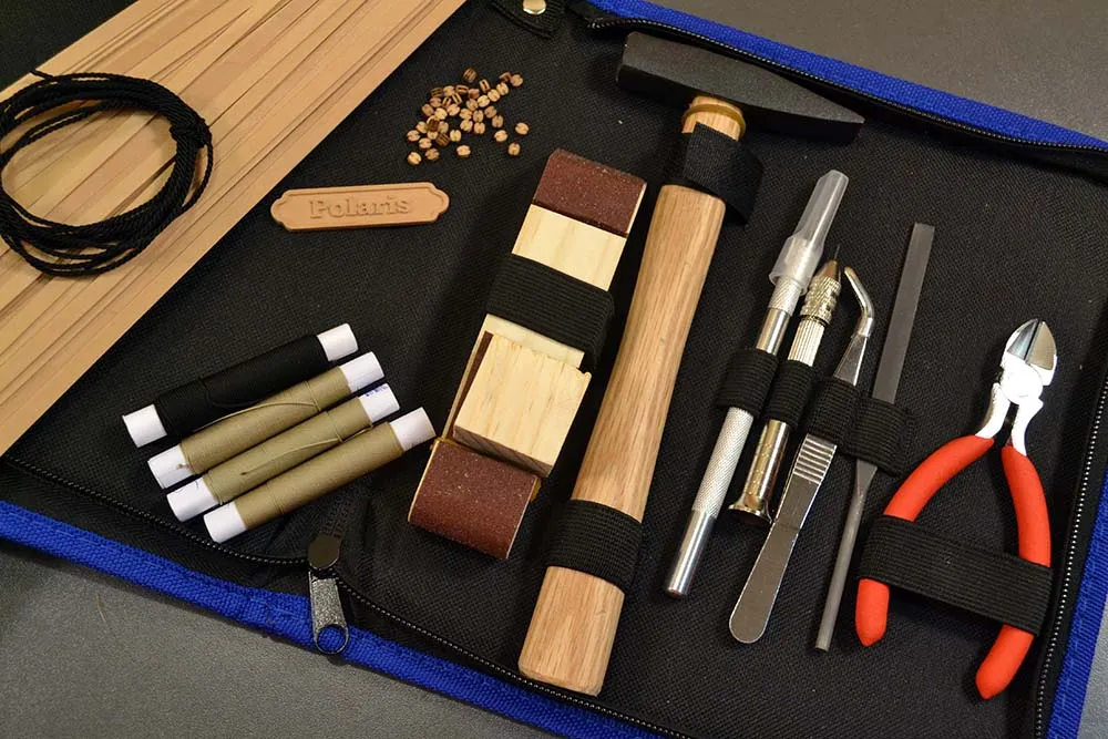 модель корабля своими руками Polaris Delux с инструментами + паруса и подставка