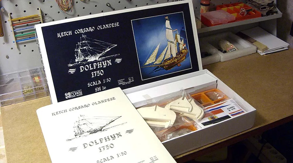 деревянная модель корабля Dolphyn