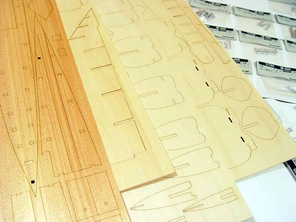 Подводная лодка – авианосец I-400 + (Полный набор инструментов, клея и лак) Подводная лодка – авианосец I-400 + (Полный набор инструментов, клея и лак)