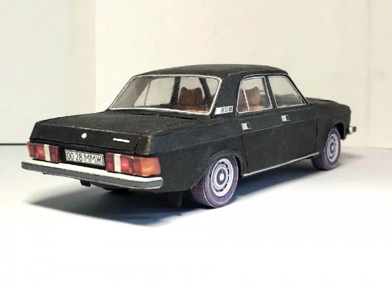 Модель из бумаги автомобиль легковой