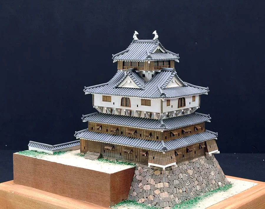 Замок Iwakuni Замок Iwakuni