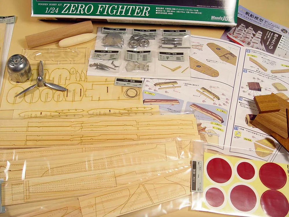 модель самолета Zero модель самолета Zero