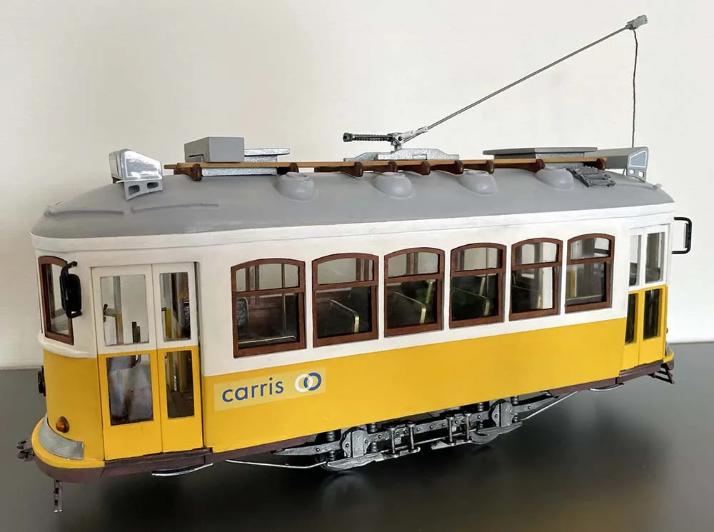 Сборная модель трамвая Lisboa + (Полный набор инструментов, клея и краски) Сборная модель трамвая Lisboa + (Полный набор инструментов, клея и краски)