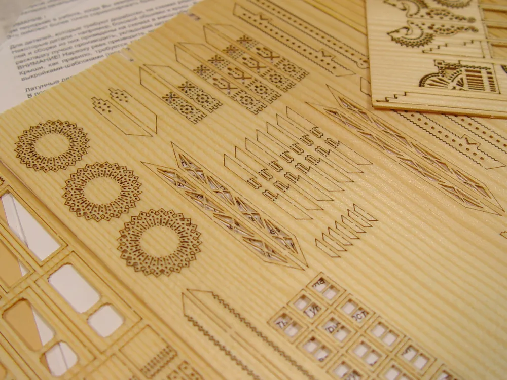 Терем русского подворья, 1873 г, 1900 деталей + (Стартовый набор инструментов) Терем русского подворья, 1873 г, 1900 деталей + (Стартовый набор инструментов)