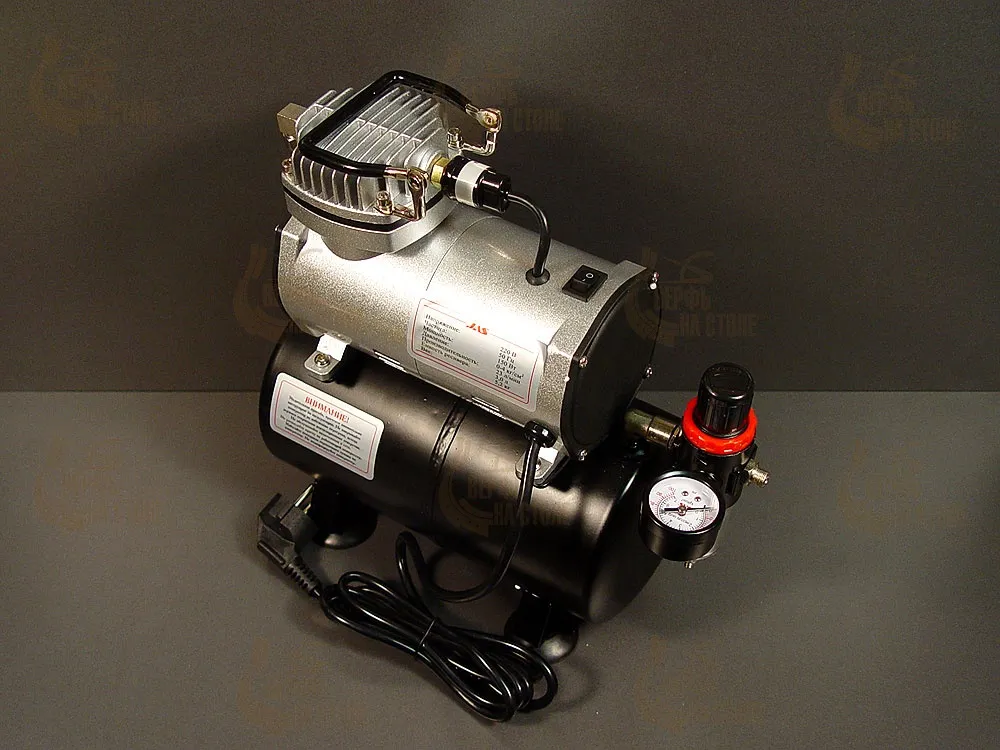 Компрессор 1203 с регулятором давления Компрессор 1203 с регулятором давления