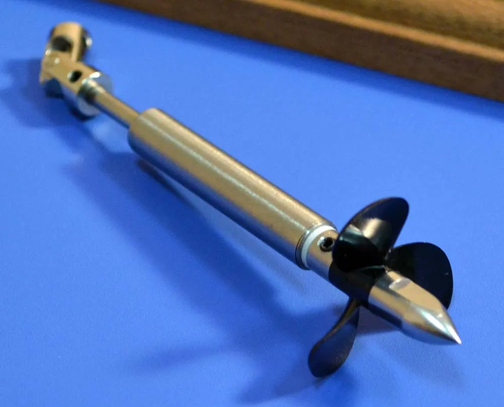 Гребной вал с карданом в сборе, длина 10 см, под мотор 2,3 мм, винт 36 мм