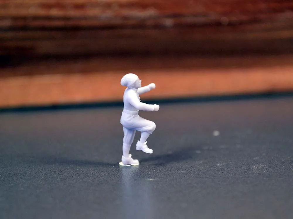 Фигурка матроса, лезущего по вантам, 20 мм Фигурка матроса, лезущего по вантам, 20 мм