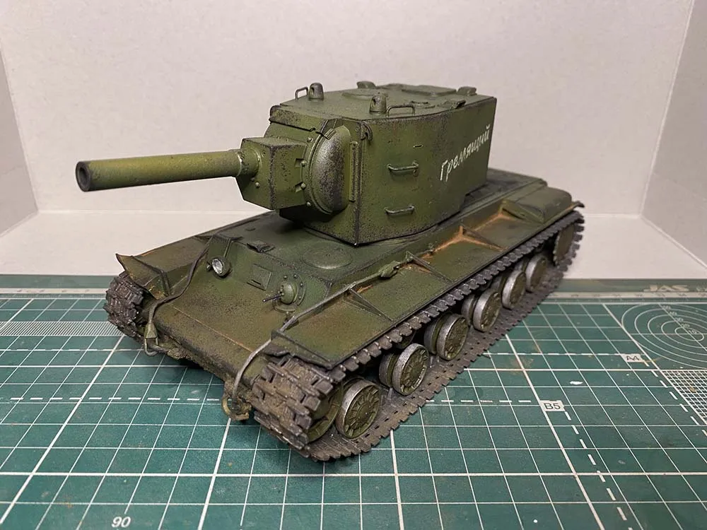 Советский тяжелый танк КВ-2 Советский тяжелый танк КВ-2