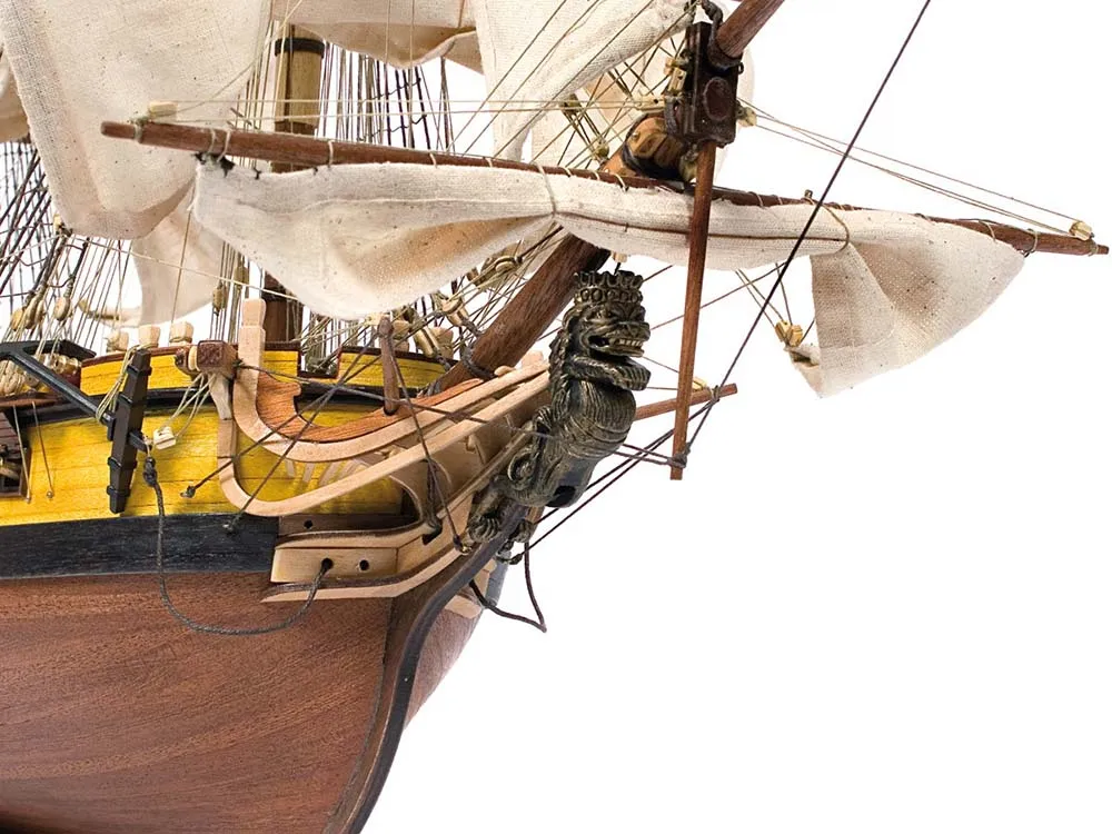 Фрегат Mercedes (Мерседес) + (Полный набор инструментов, клея и краски) Фрегат Mercedes (Мерседес) + (Полный набор инструментов, клея и краски)