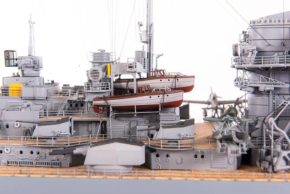 модель корабля Bismarck (Бисмарк) модель корабля Bismarck (Бисмарк)