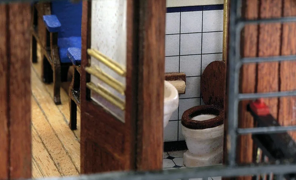 модель паровоза Модель пассажирского вагона