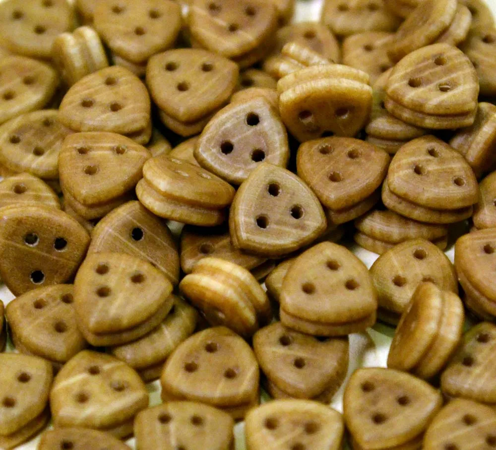 Треугольный юферс, орех, 5 мм, 10 шт