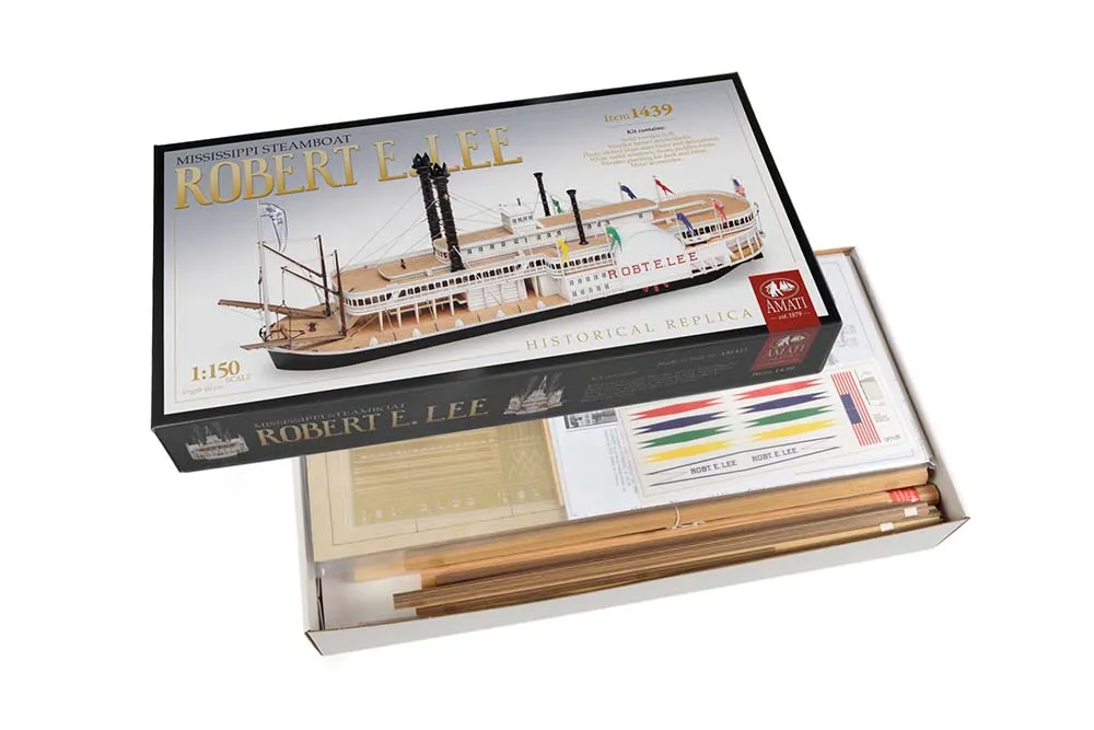 Пароход Robert E. Lee + (Полный набор инструментов, клея и краски) Пароход Robert E. Lee + (Полный набор инструментов, клея и краски)