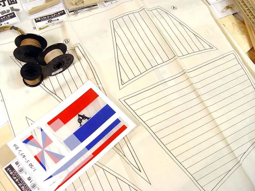 деревянная модель парусника Golden Yacht