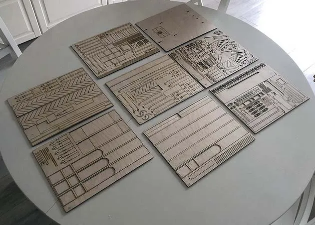 Сборная модель наличника "Драконы", 270 деталей + Клей и краски в комплекте Сборная модель наличника "Драконы", 270 деталей + Клей и краски в комплекте