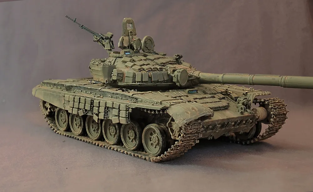 Российский основной танк с активной бронёй Т-72Б подарочный набор Российский основной танк с активной бронёй Т-72Б подарочный набор