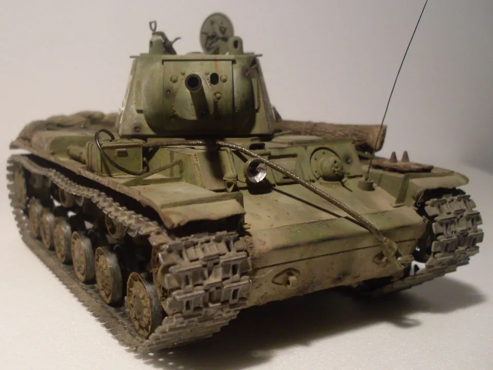 Советский тяжёлый танк КВ-1 подарочный набор