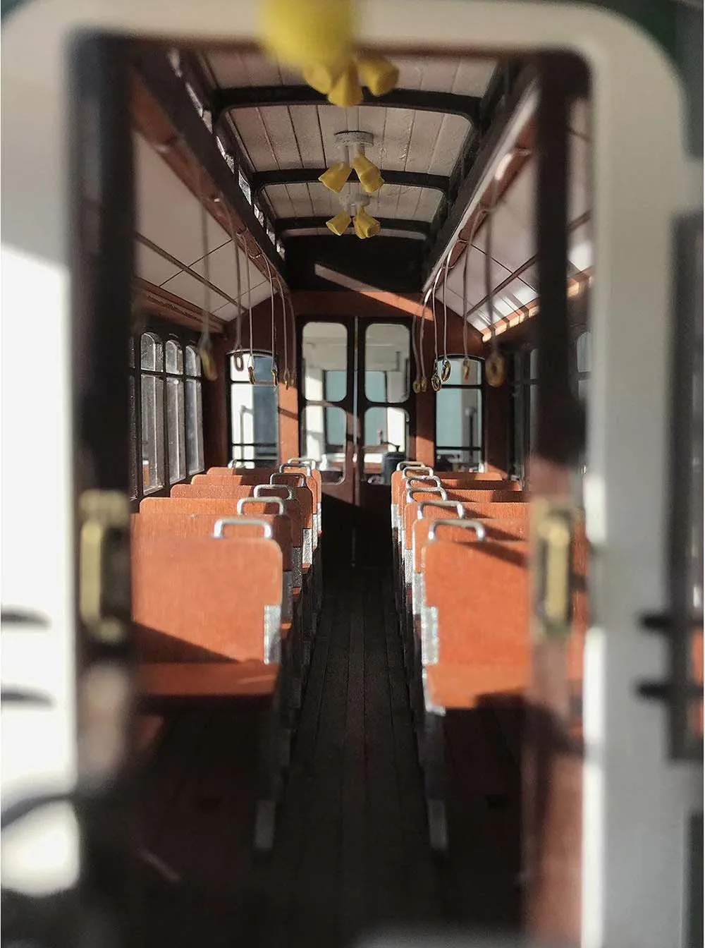 Модель трамвая BUENOS AIRES + (Полный набор инструментов, клея и краски) Модель трамвая BUENOS AIRES + (Полный набор инструментов, клея и краски)