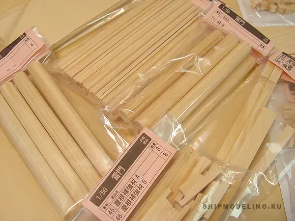 Главные ворота Senso-Ji Kaminarimon Главные ворота Senso-Ji Kaminarimon