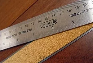 Стальная нескользящая 150 мм линейка