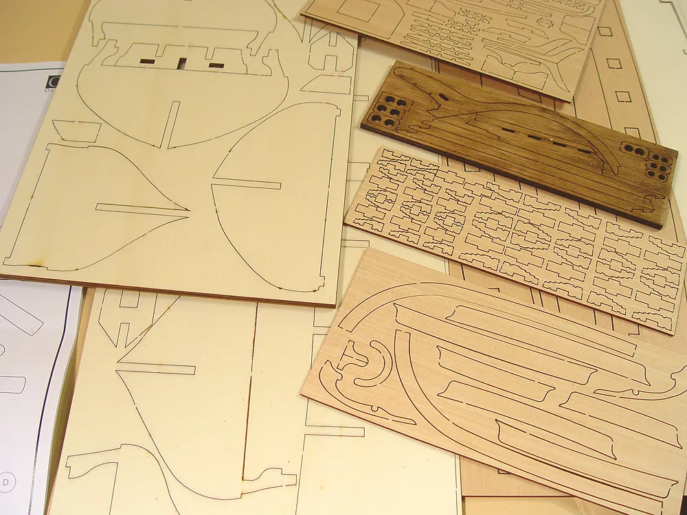 Фрегат Mercedes (Мерседес) + (Стартовый набор инструментов) Фрегат Mercedes (Мерседес) + (Стартовый набор инструментов)