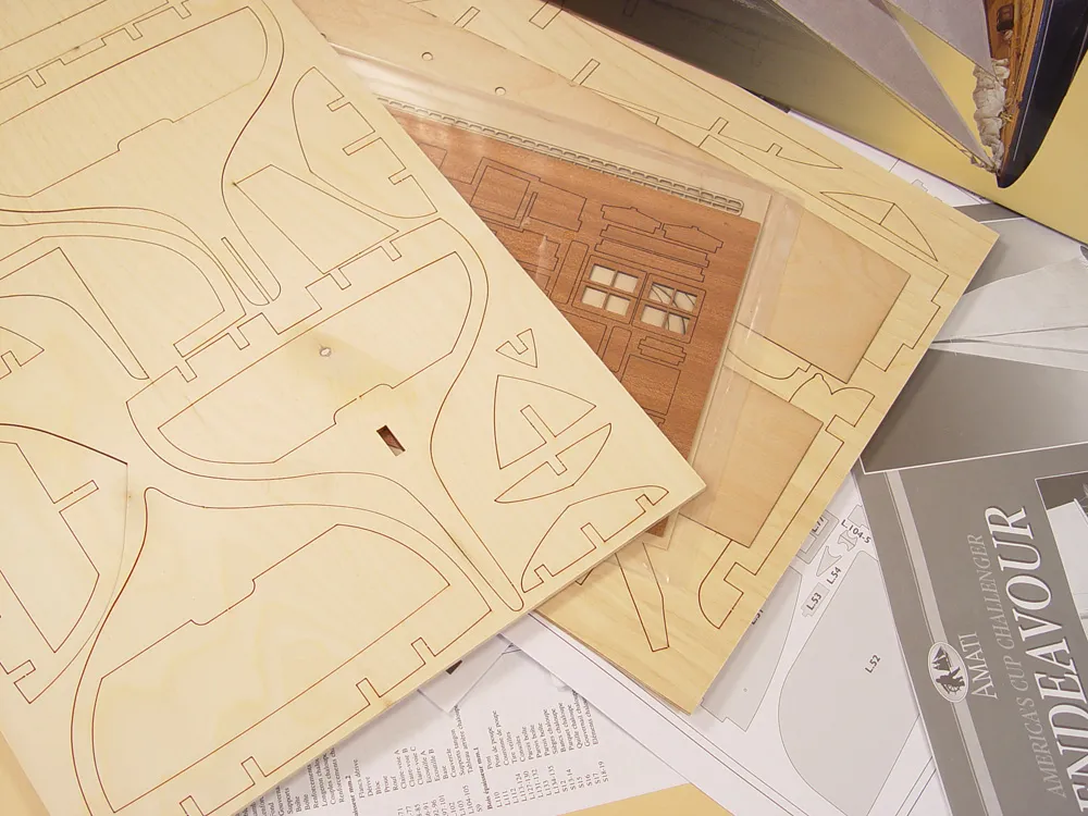 Endeavour America's cup 1934 challenger + (Полный набор инструментов, клея и краски) Endeavour America's cup 1934 challenger + (Полный набор инструментов, клея и краски)