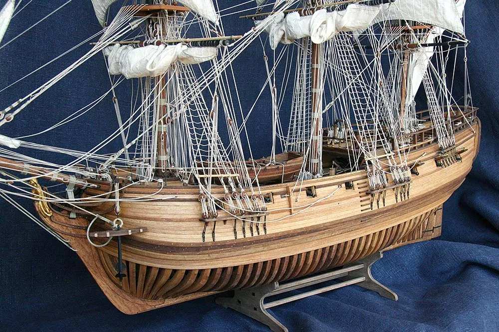 модель корабля для сборки HMS Druid