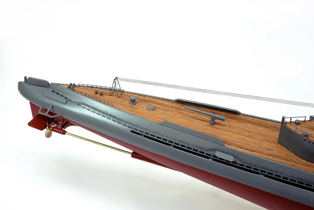 Сборная модель подводной лодки Подводная лодка – авианосец I-400 Сборная модель подводной лодки Подводная лодка – авианосец I-400