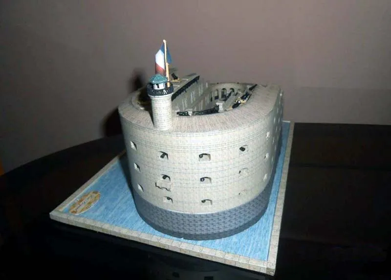 Модель из бумаги Форт Боярд