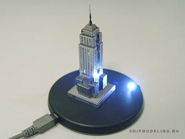 Подставка с белой подсветкой Подставка с белой подсветкой