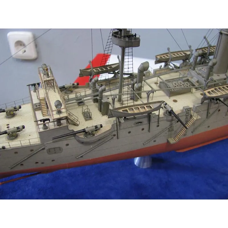 Модель из бумаги бронепалубный крейсер "Варяг", Россия 1902 г