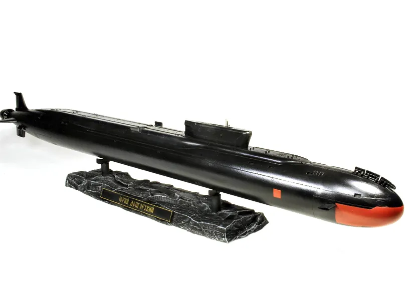 Российская атомная подводная лодка "Юрий Долгорукий" проекта "Борей" Российская атомная подводная лодка "Юрий Долгорукий" проекта "Борей"