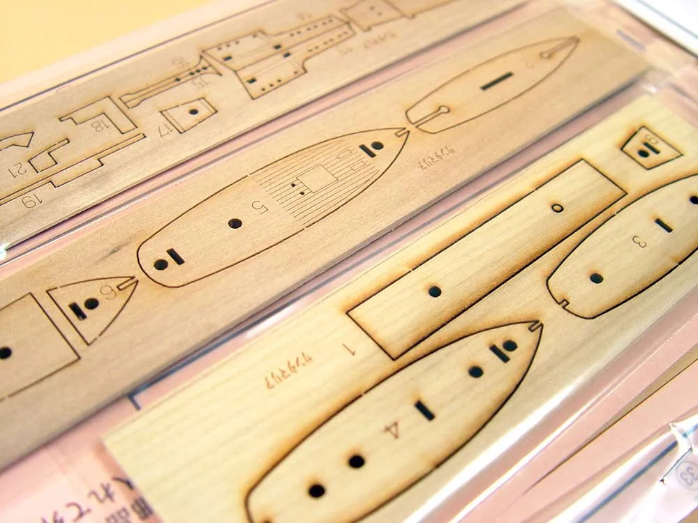 деревянная модель парусника Santa Maria корабль в бутылке деревянная модель парусника Santa Maria корабль в бутылке