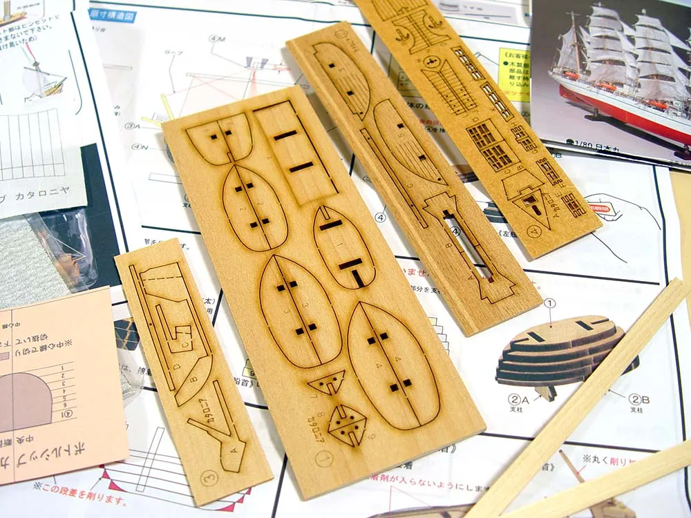 деревянная модель парусника Catalan Ship корабль в бутылке деревянная модель парусника Catalan Ship корабль в бутылке