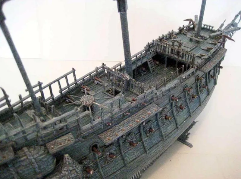 Модель из бумаги галеон "Flying Dutchman" Модель из бумаги галеон "Flying Dutchman"