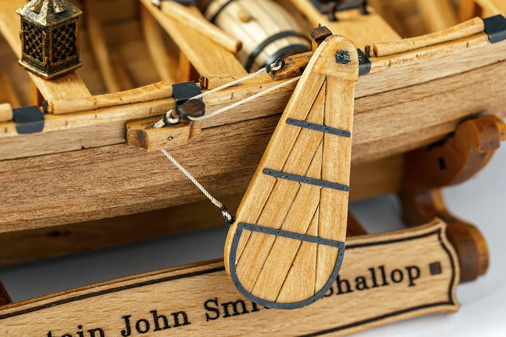 Шлюпка капитана Джона Смита Шлюпка капитана Джона Смита