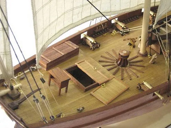 модель корабля для сборки Le Coureur 1776